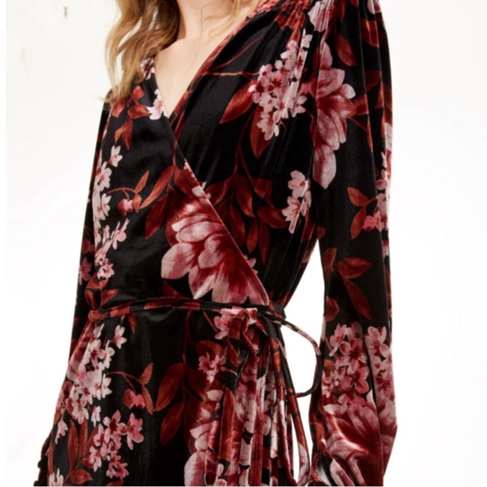 Leyden Floral Long Sleeve Wrap Dress - Picture 2 of 5